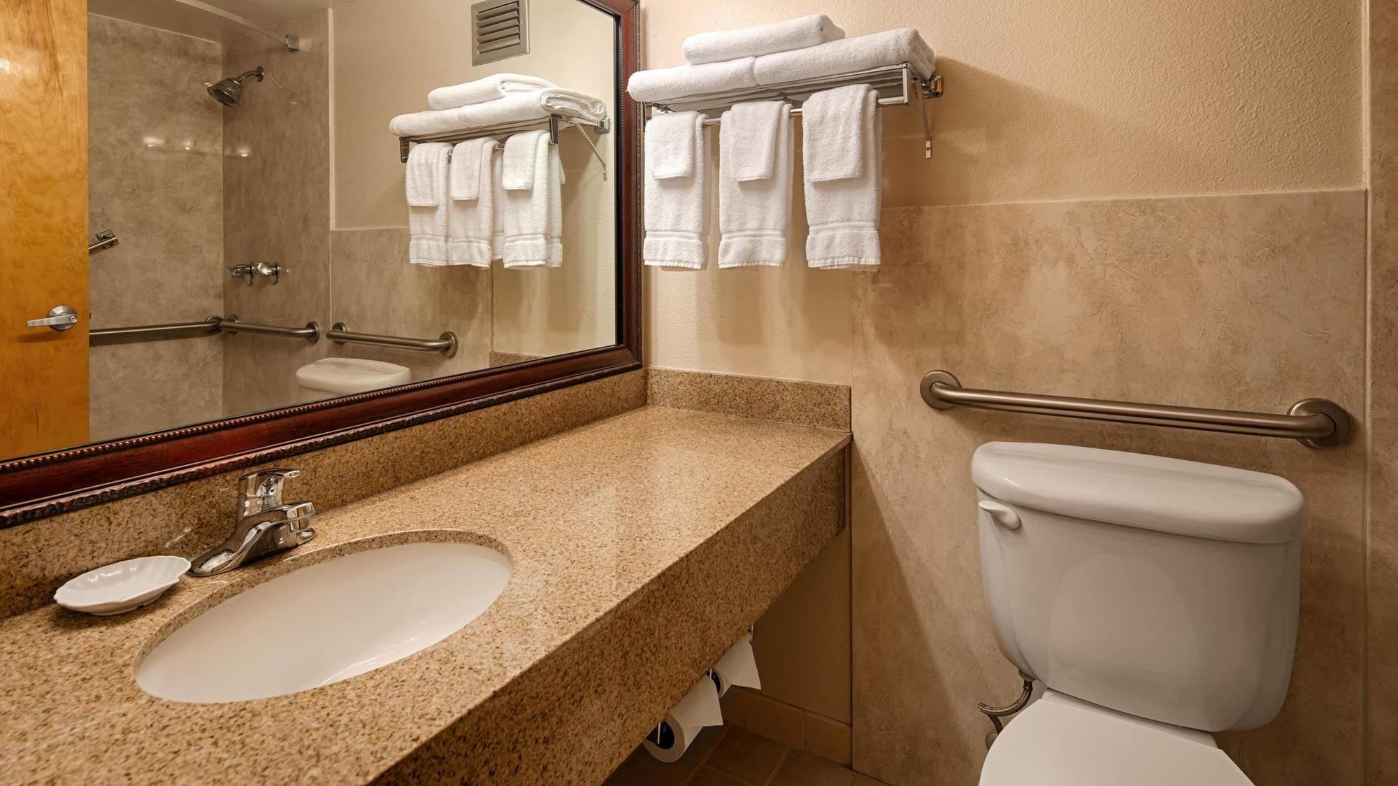 Baymont Inn & Suites Marietta Ngoại thất bức ảnh